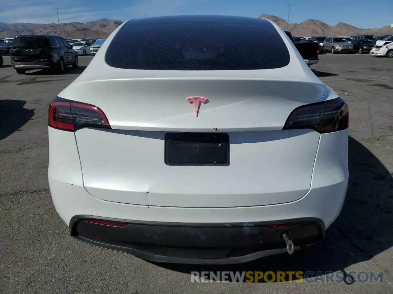 6 fotografías del automóvil dañado 7SAYGDED2SA373756 TESLA MODEL Y 2025