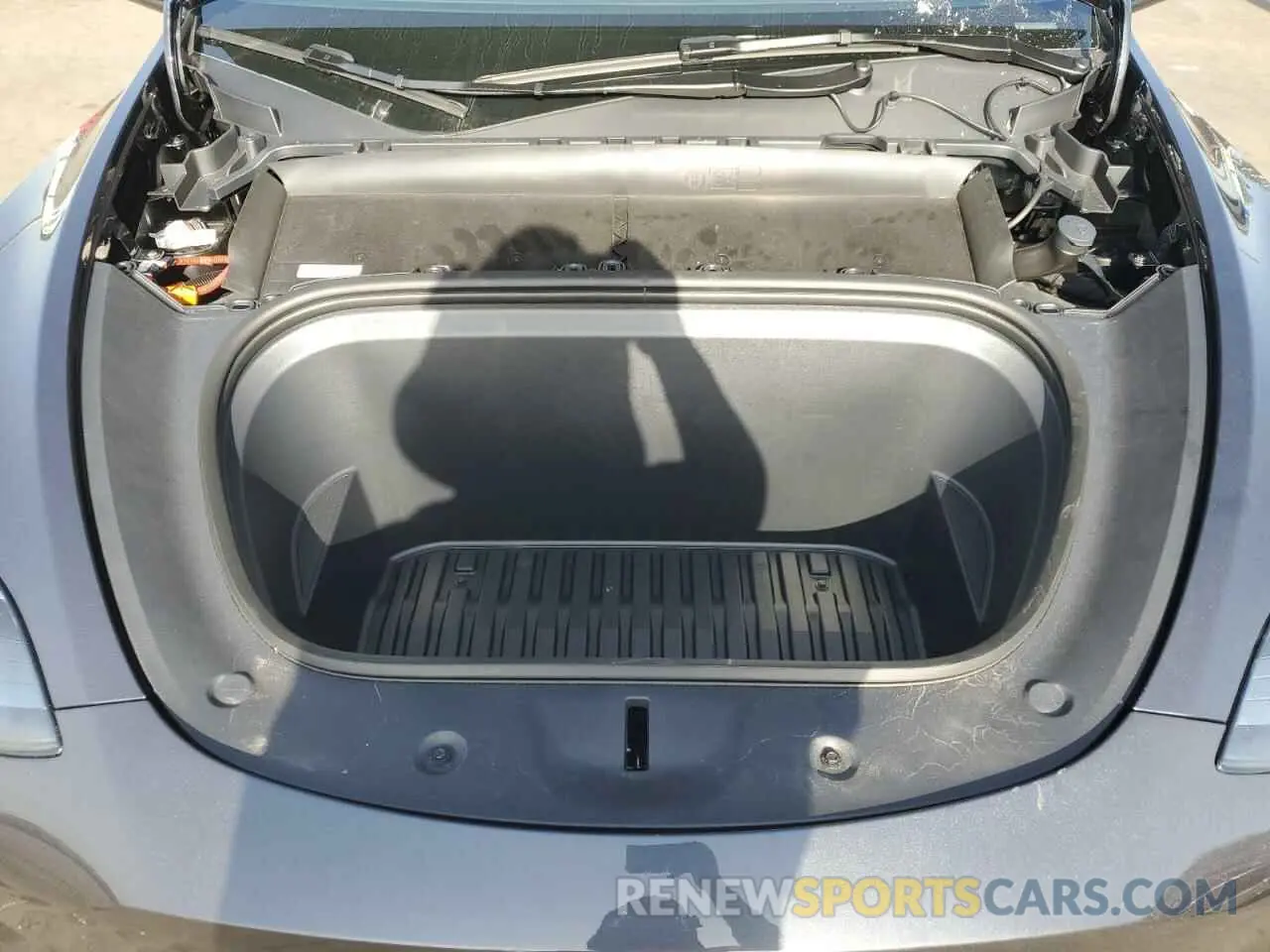 11 fotografías del automóvil dañado 7SAYGDED2SA374423 TESLA MODEL Y 2025