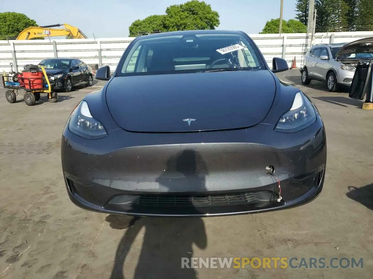 5 fotografías del automóvil dañado 7SAYGDED2SA374423 TESLA MODEL Y 2025