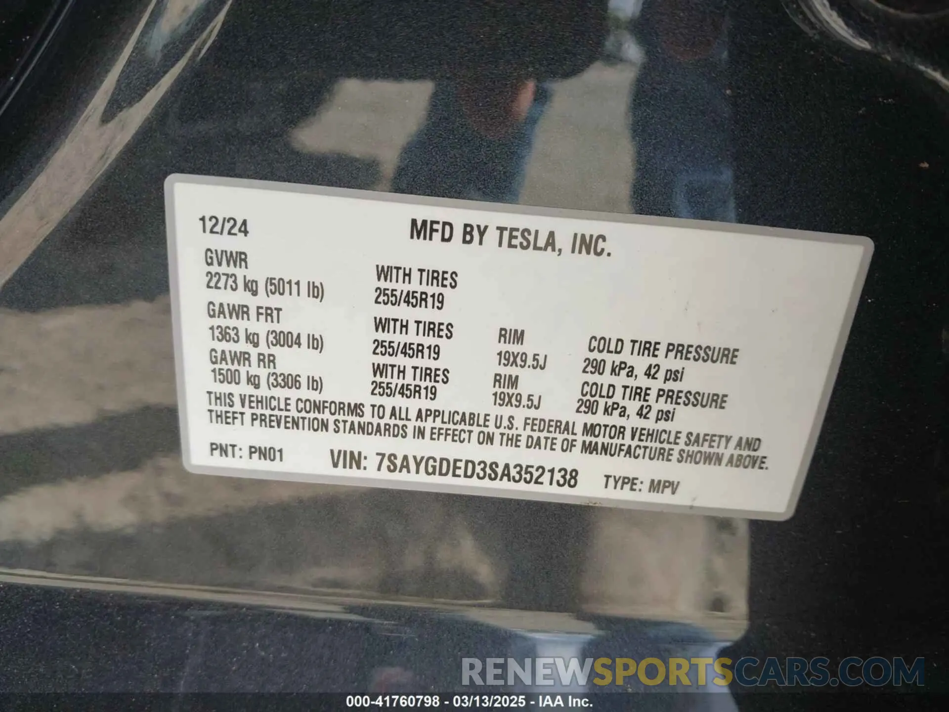 9 fotografías del automóvil dañado 7SAYGDED3SA352138 TESLA MODEL Y 2025