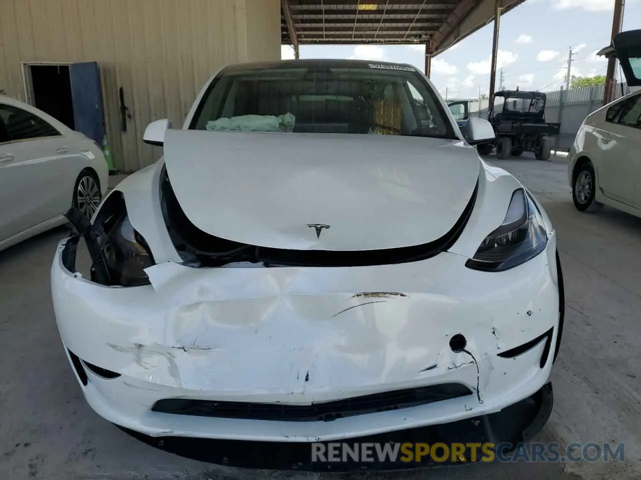 5 fotografías del automóvil dañado 7SAYGDED3SA374902 TESLA MODEL Y 2025