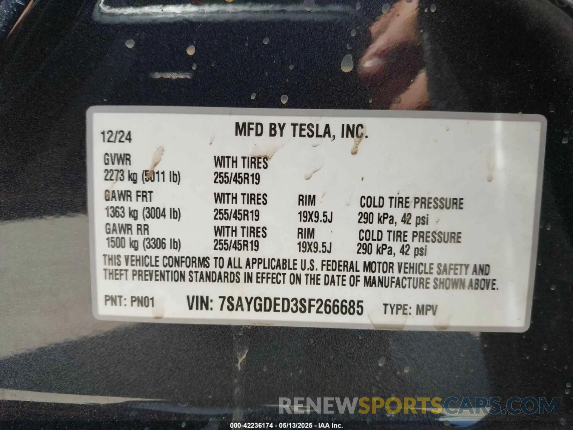 9 fotografías del automóvil dañado 7SAYGDED3SF266685 TESLA MODEL Y 2025