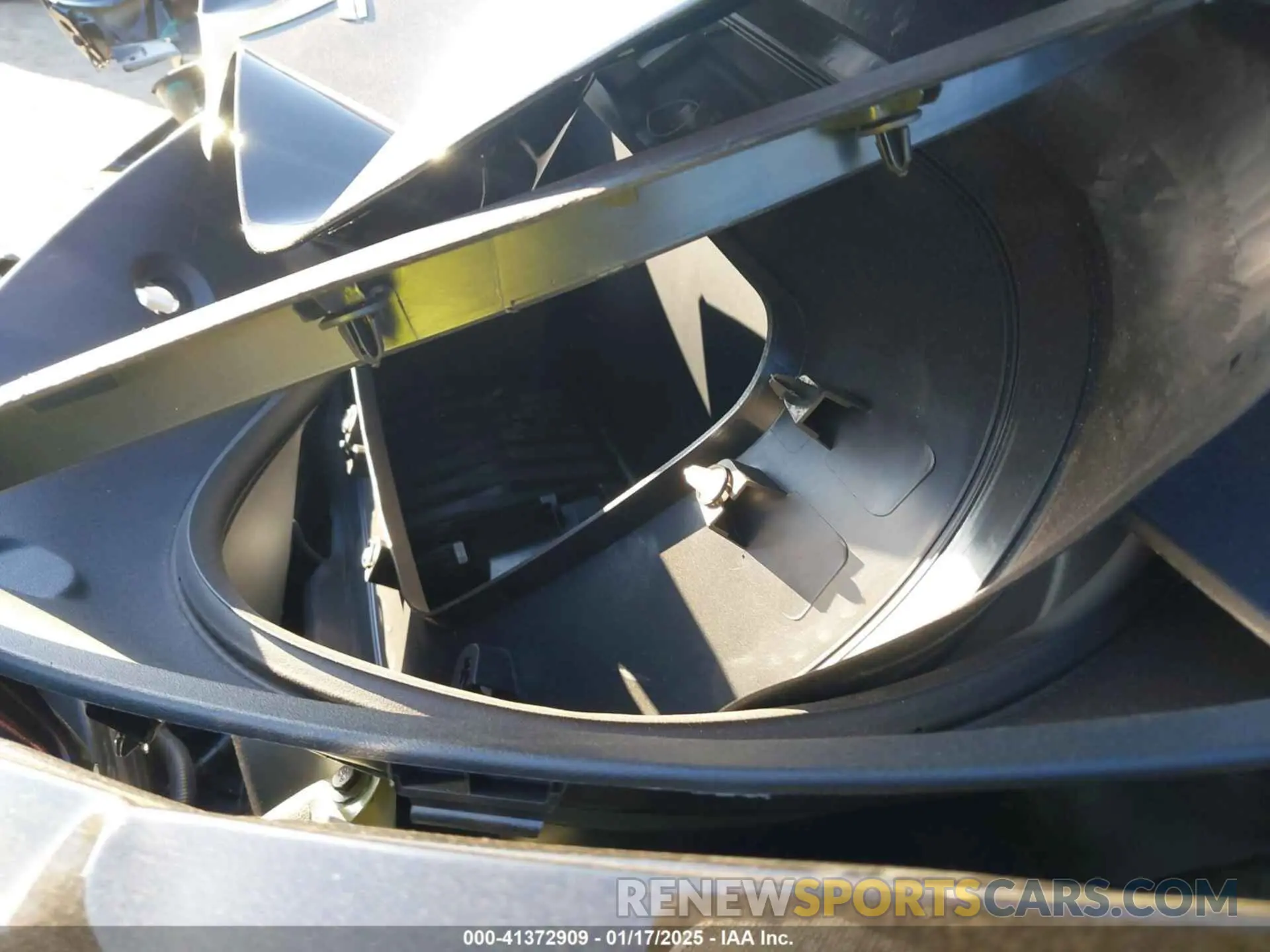 10 fotografías del automóvil dañado 7SAYGDED3SF267920 TESLA MODEL Y 2025