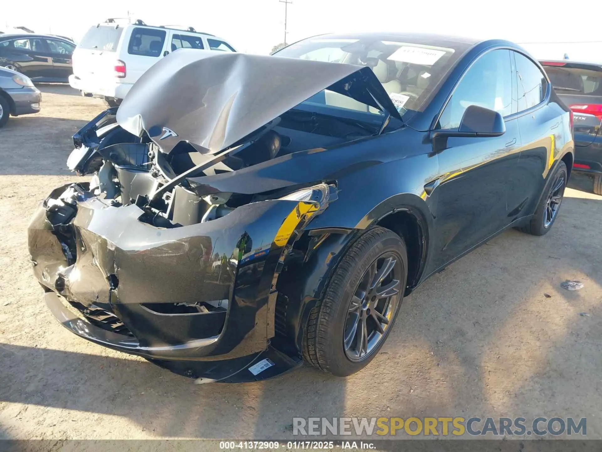 2 fotografías del automóvil dañado 7SAYGDED3SF267920 TESLA MODEL Y 2025