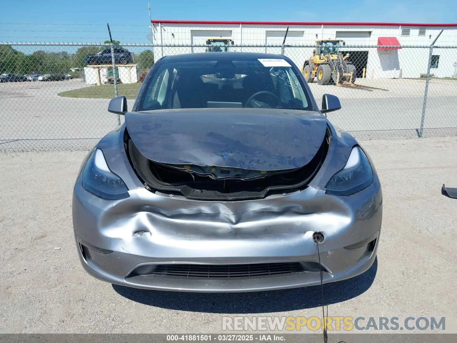 11 fotografías del automóvil dañado 7SAYGDED4SA357476 TESLA MODEL Y 2025