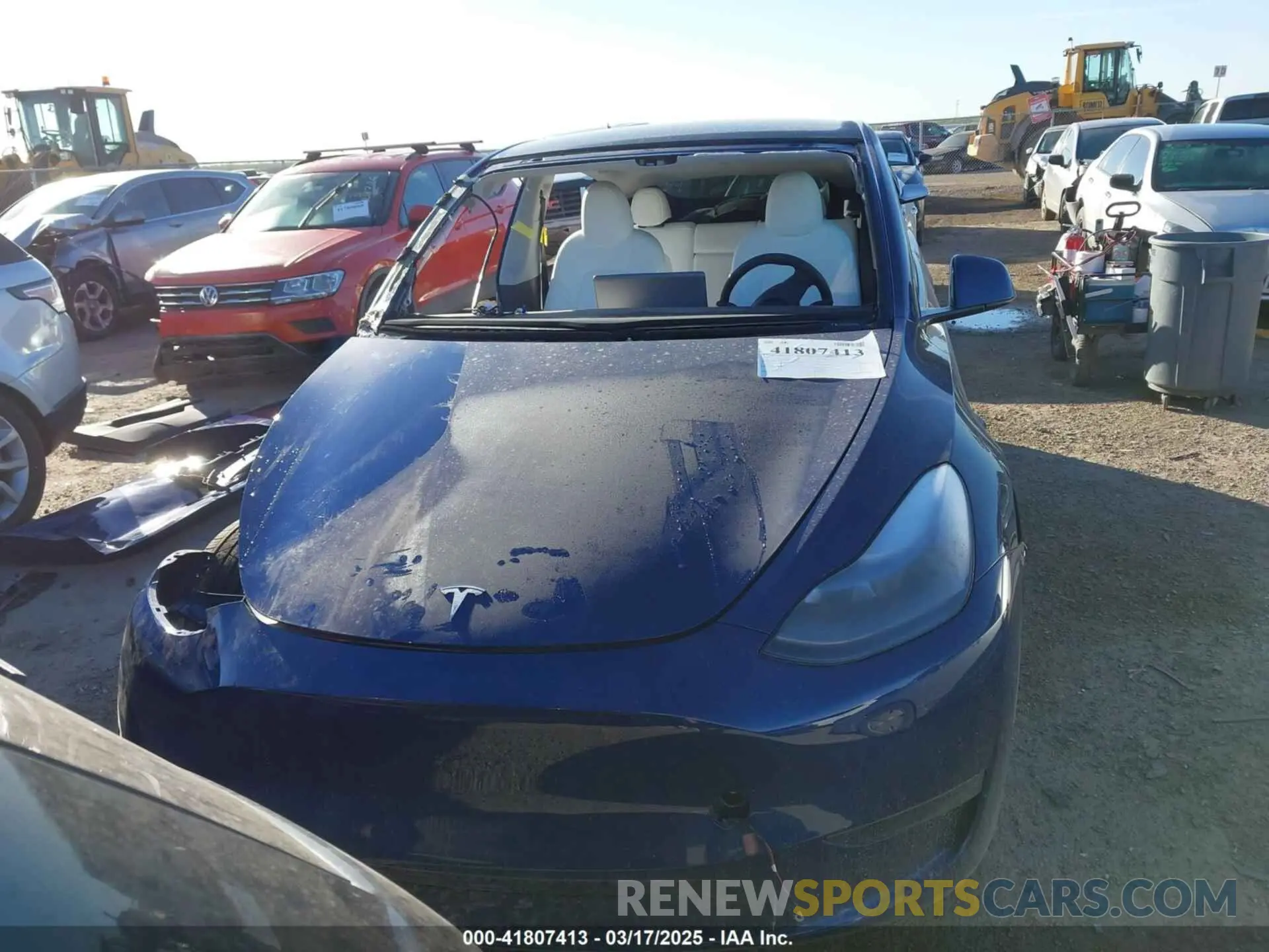 13 fotografías del automóvil dañado 7SAYGDED5SA374626 TESLA MODEL Y 2025