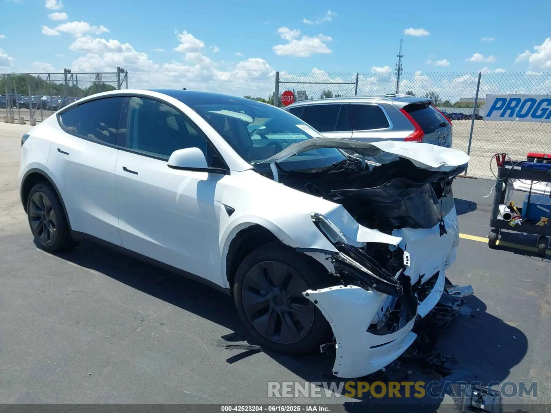 1 fotografías del automóvil dañado 7SAYGDED6SA369726 TESLA MODEL Y 2025