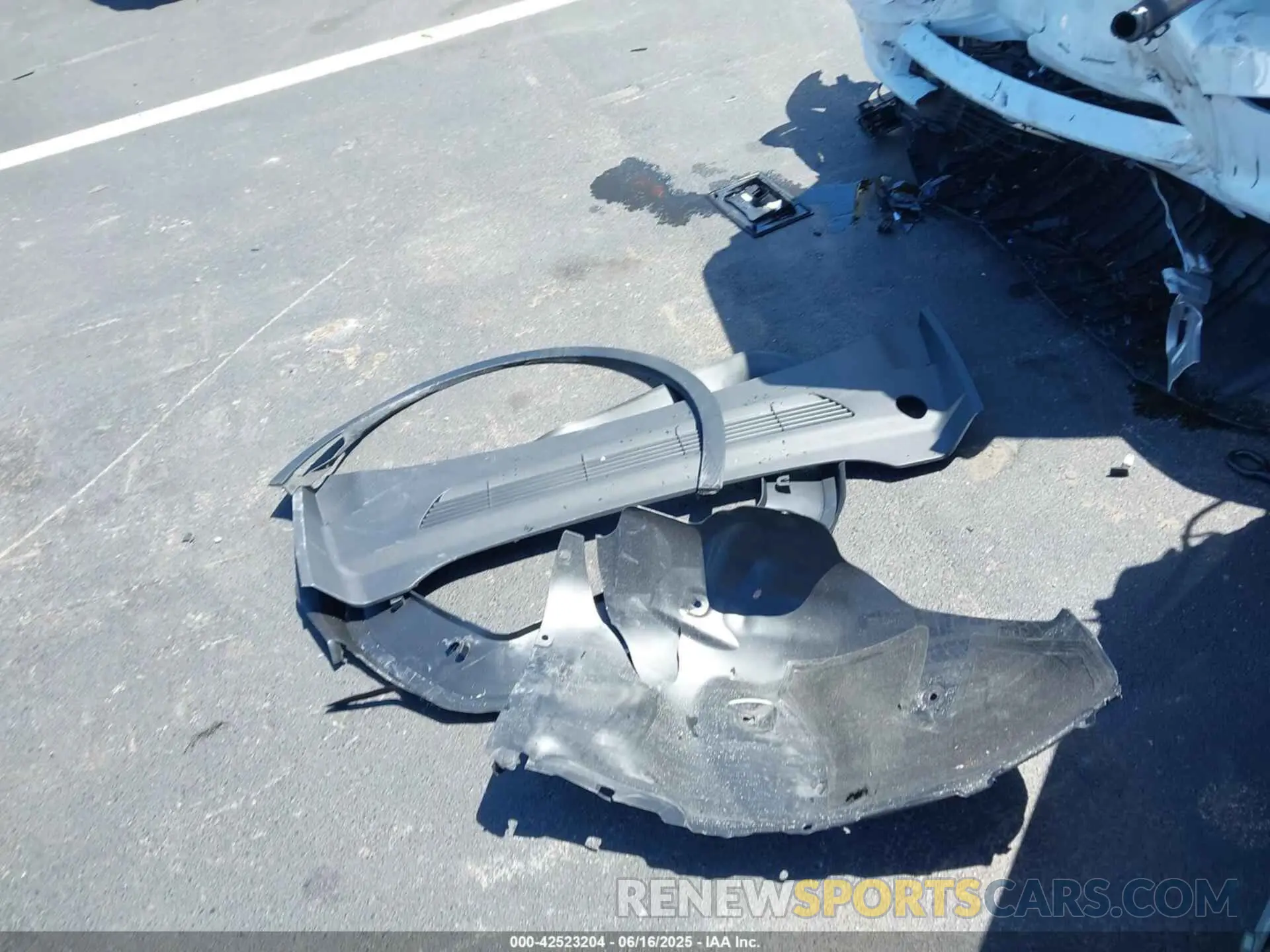 11 fotografías del automóvil dañado 7SAYGDED6SA369726 TESLA MODEL Y 2025
