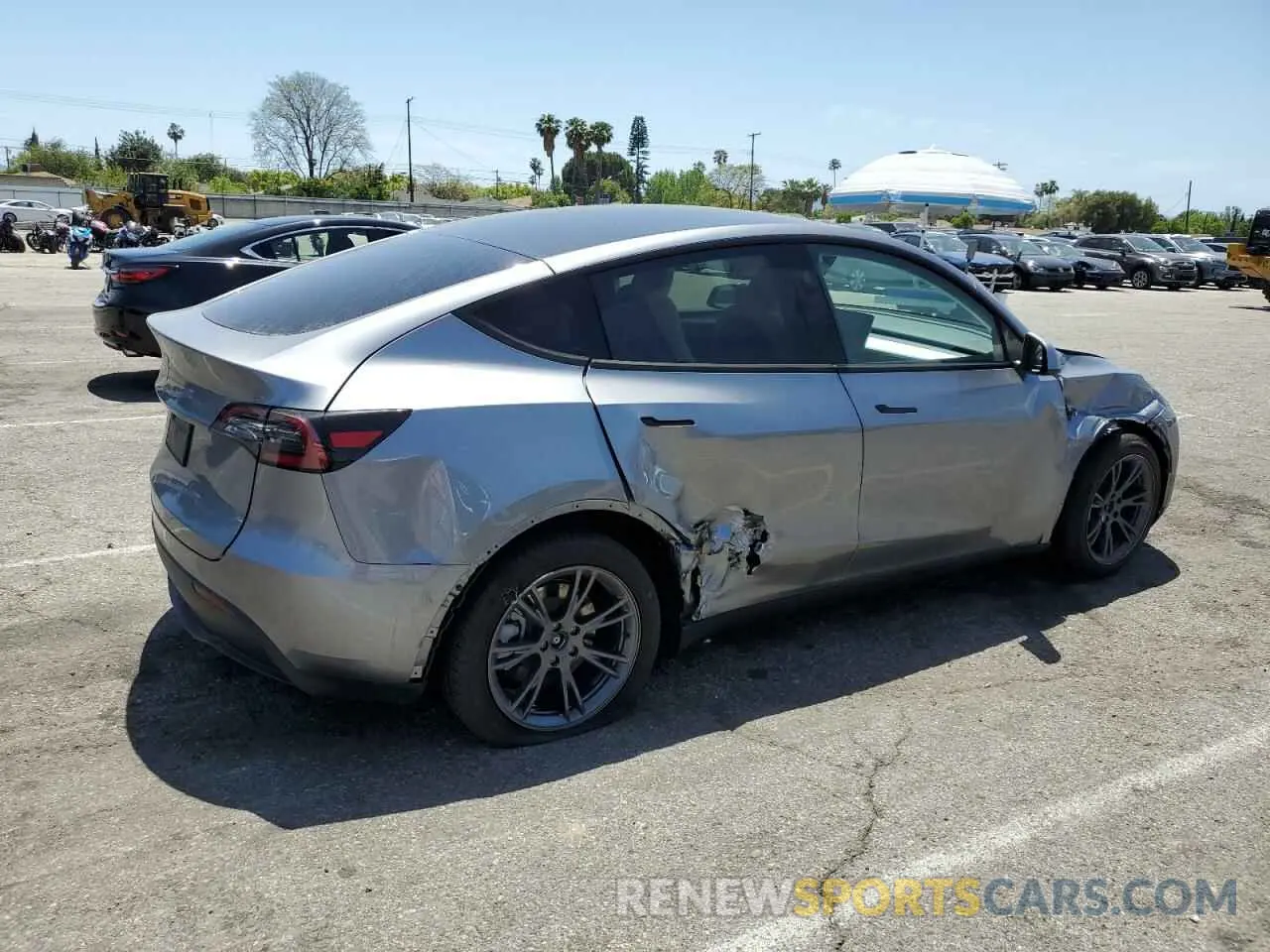 3 fotografías del automóvil dañado 7SAYGDED6SF253901 TESLA MODEL Y 2025