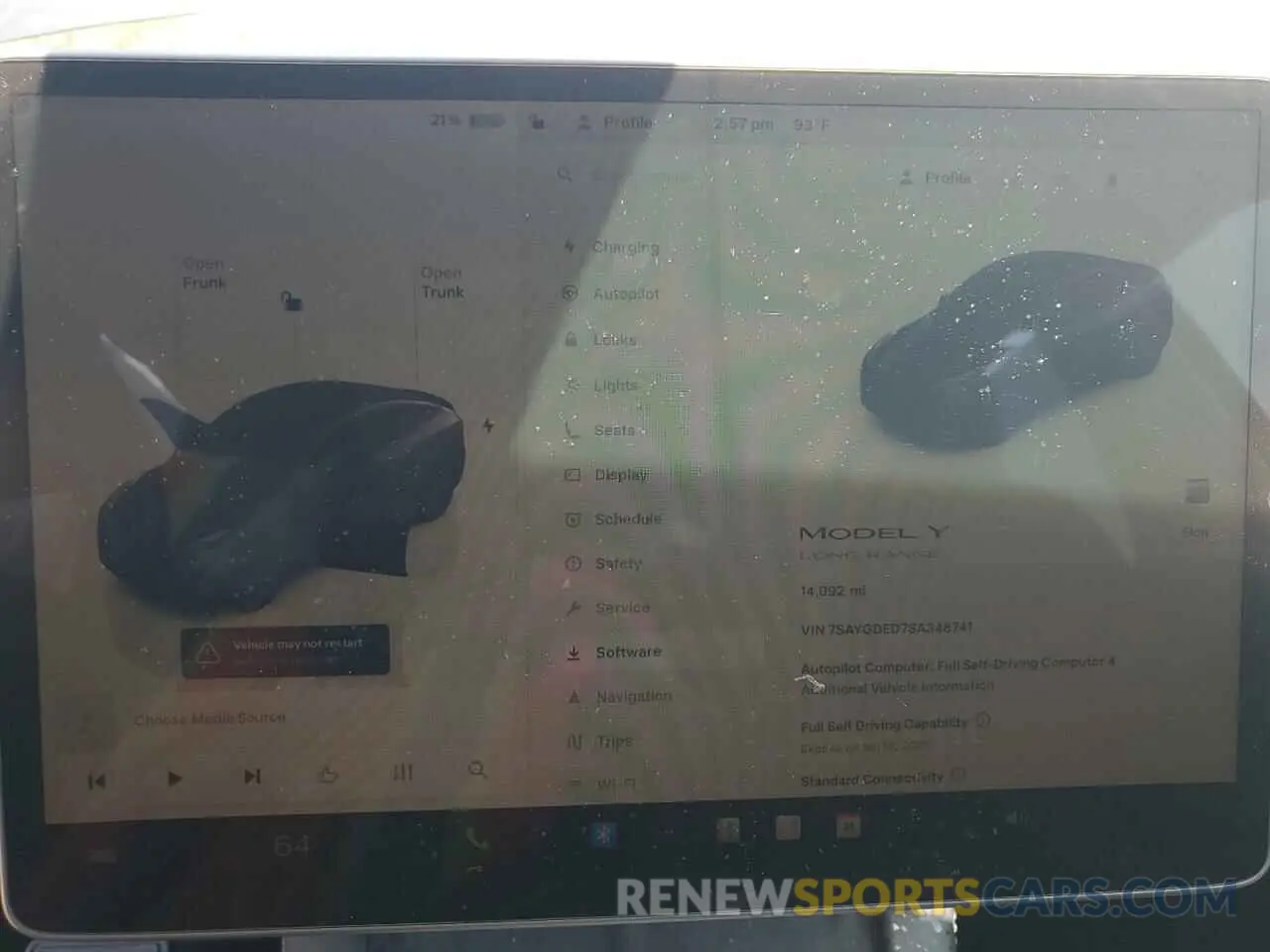 8 fotografías del automóvil dañado 7SAYGDED7SA348741 TESLA MODEL Y 2025