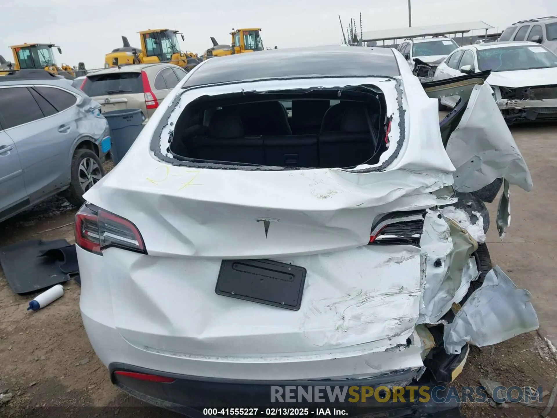 15 fotografías del automóvil dañado 7SAYGDED9SA357876 TESLA MODEL Y 2025