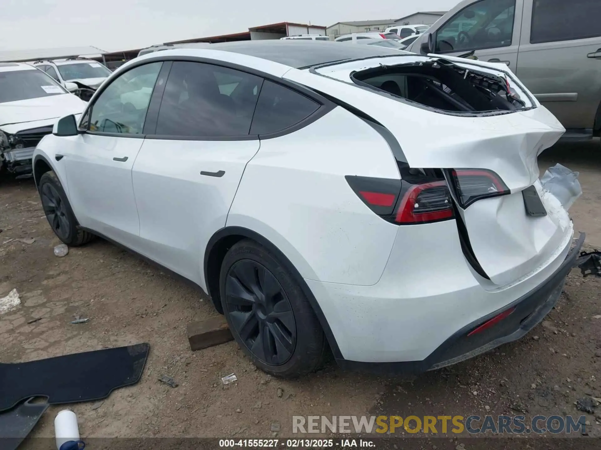 3 fotografías del automóvil dañado 7SAYGDED9SA357876 TESLA MODEL Y 2025