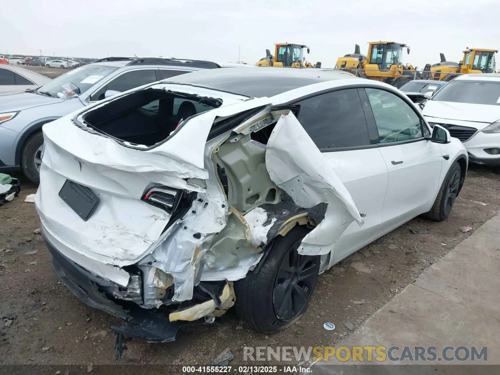 4 fotografías del automóvil dañado 7SAYGDED9SA357876 TESLA MODEL Y 2025