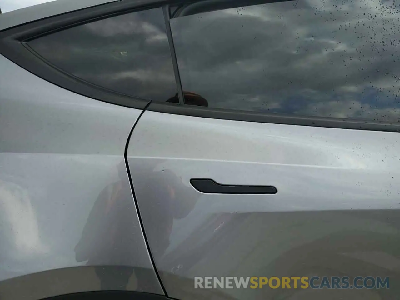 11 fotografías del automóvil dañado 7SAYGDEE0SA350114 TESLA MODEL Y 2025