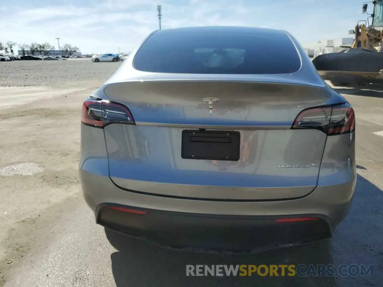6 fotografías del automóvil dañado 7SAYGDEE0SA350114 TESLA MODEL Y 2025
