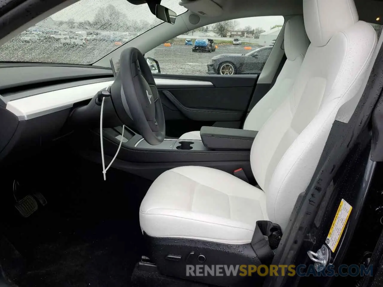 7 fotografías del automóvil dañado 7SAYGDEE1SA353779 TESLA MODEL Y 2025