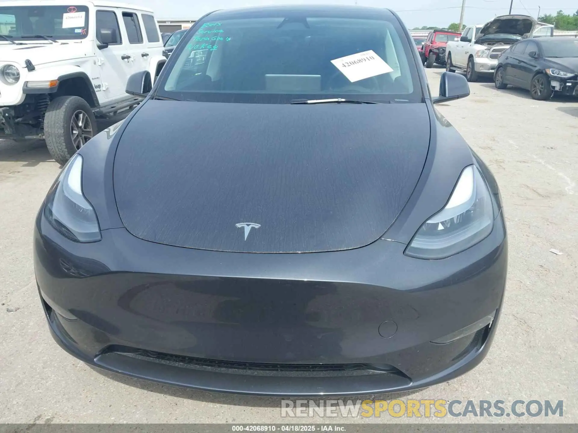 12 fotografías del automóvil dañado 7SAYGDEE1SA360909 TESLA MODEL Y 2025