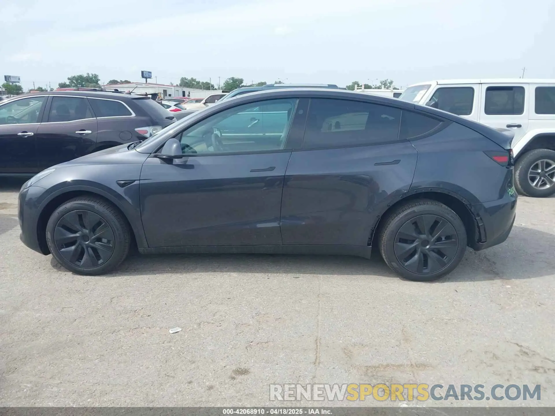 14 fotografías del automóvil dañado 7SAYGDEE1SA360909 TESLA MODEL Y 2025