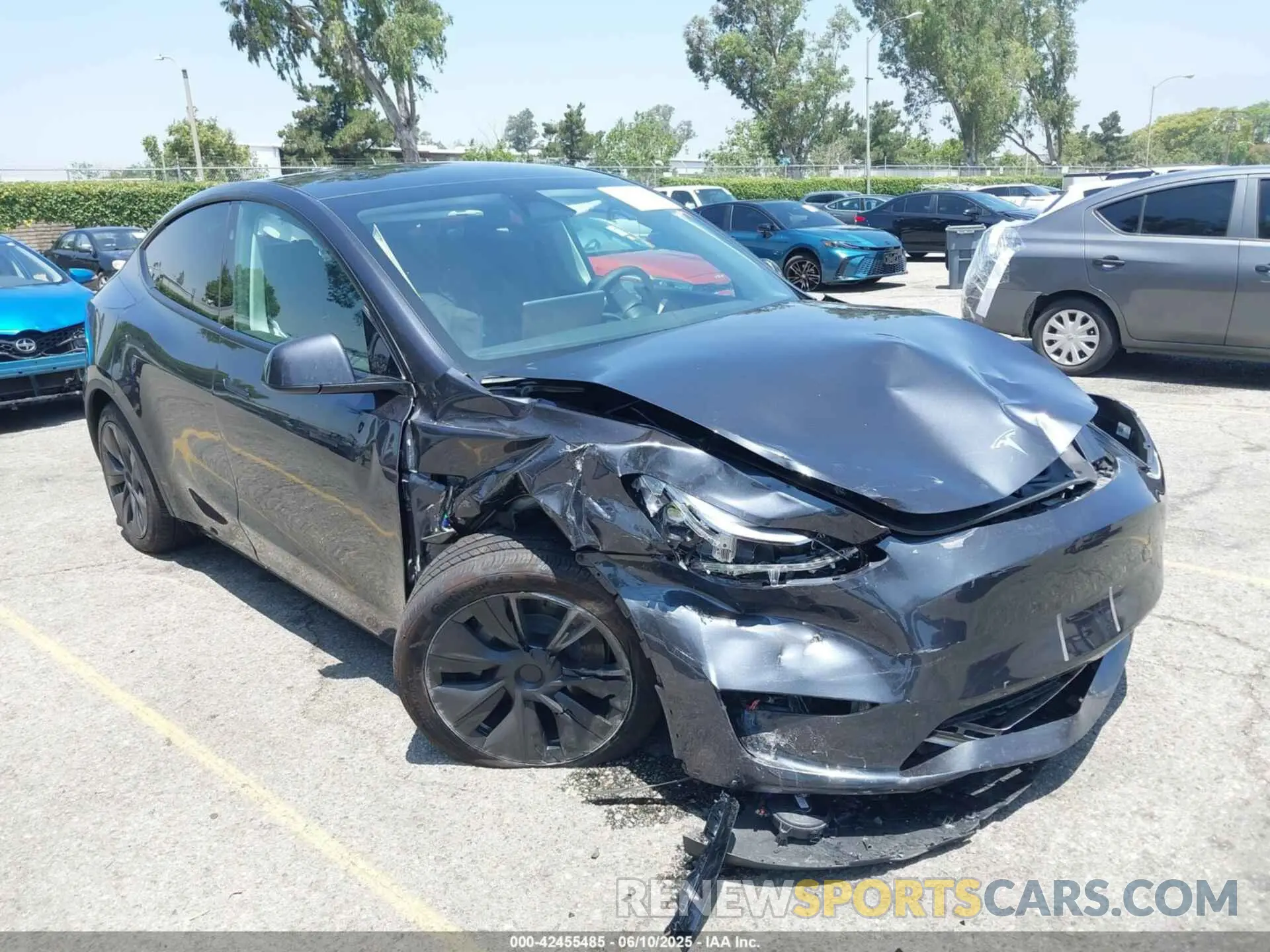 1 fotografías del automóvil dañado 7SAYGDEE1SF283932 TESLA MODEL Y 2025