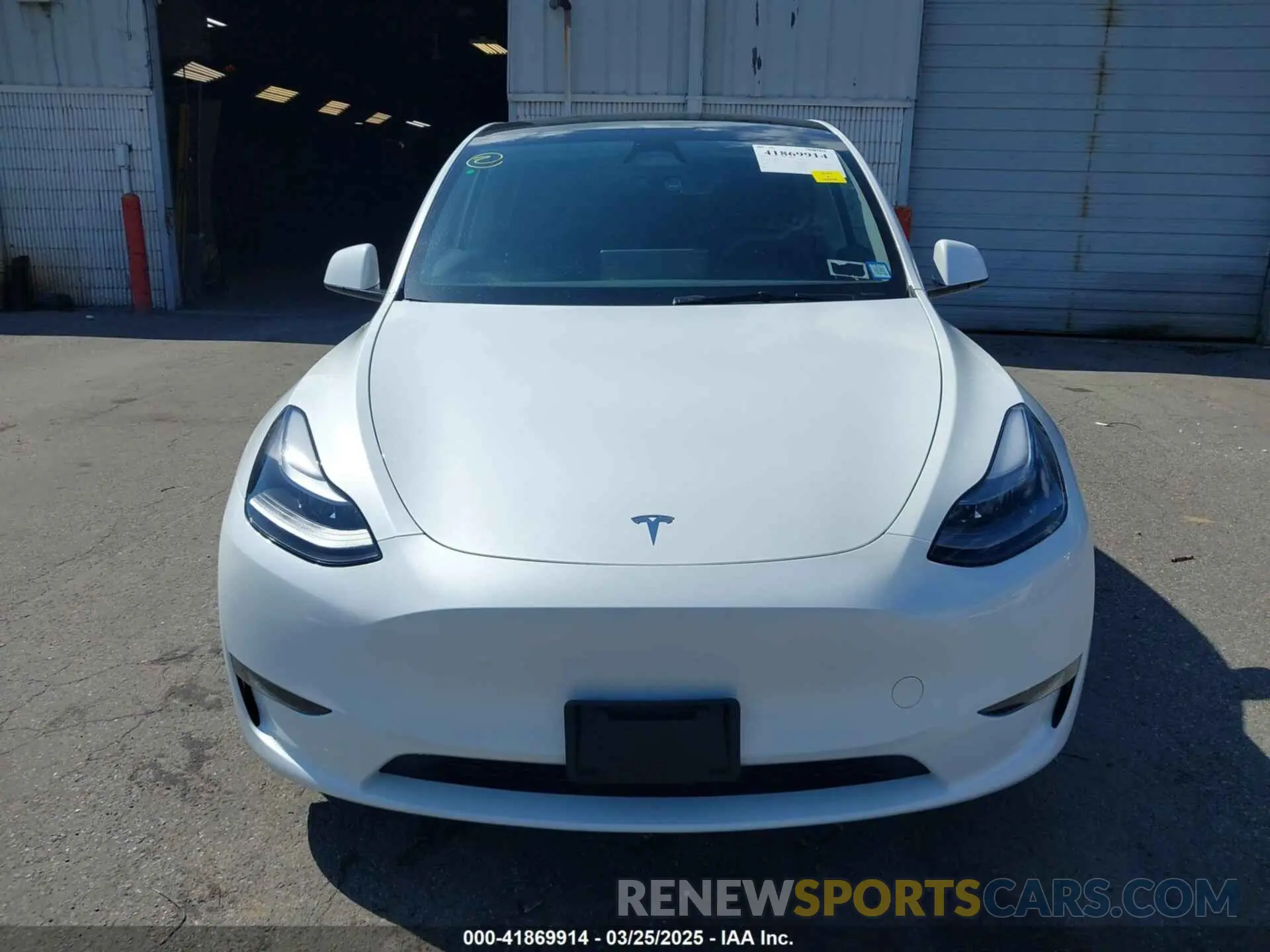 13 fotografías del automóvil dañado 7SAYGDEE2SA354505 TESLA MODEL Y 2025