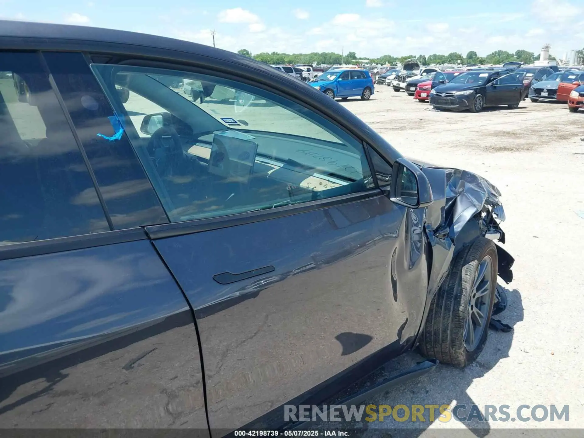 18 fotografías del automóvil dañado 7SAYGDEE3SA364458 TESLA MODEL Y 2025