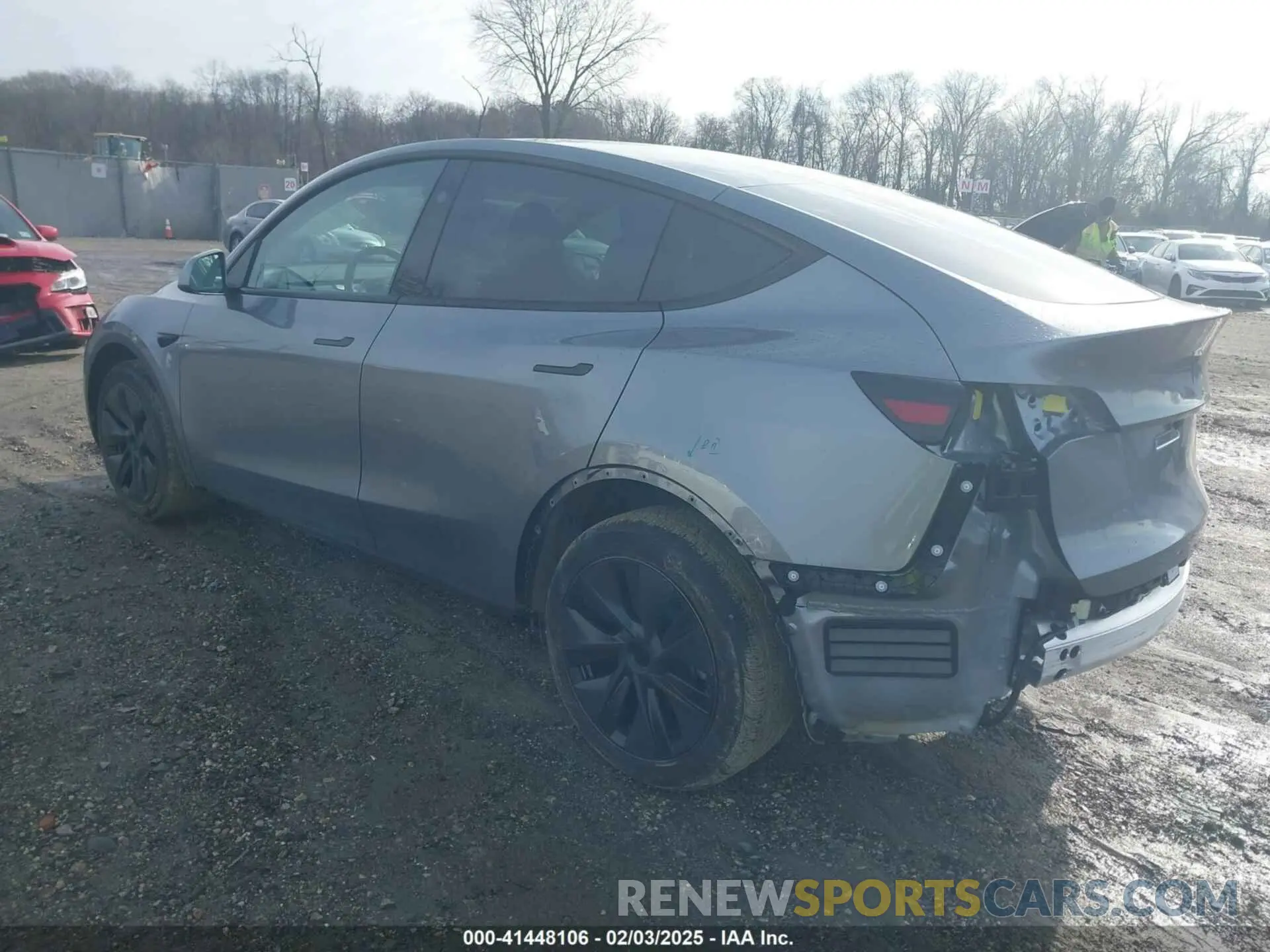 3 fotografías del automóvil dañado 7SAYGDEE3SF218015 TESLA MODEL Y 2025