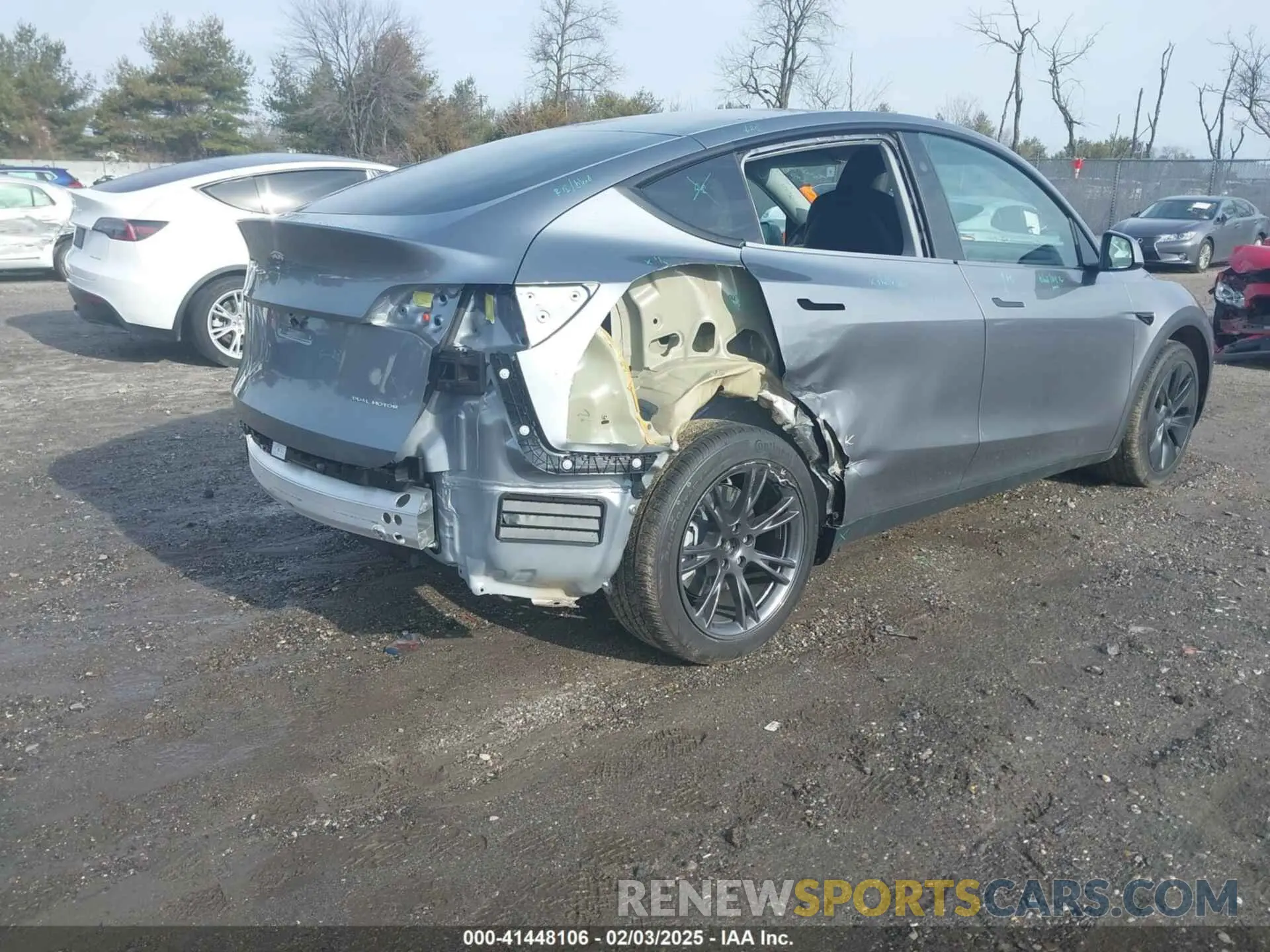 4 fotografías del automóvil dañado 7SAYGDEE3SF218015 TESLA MODEL Y 2025