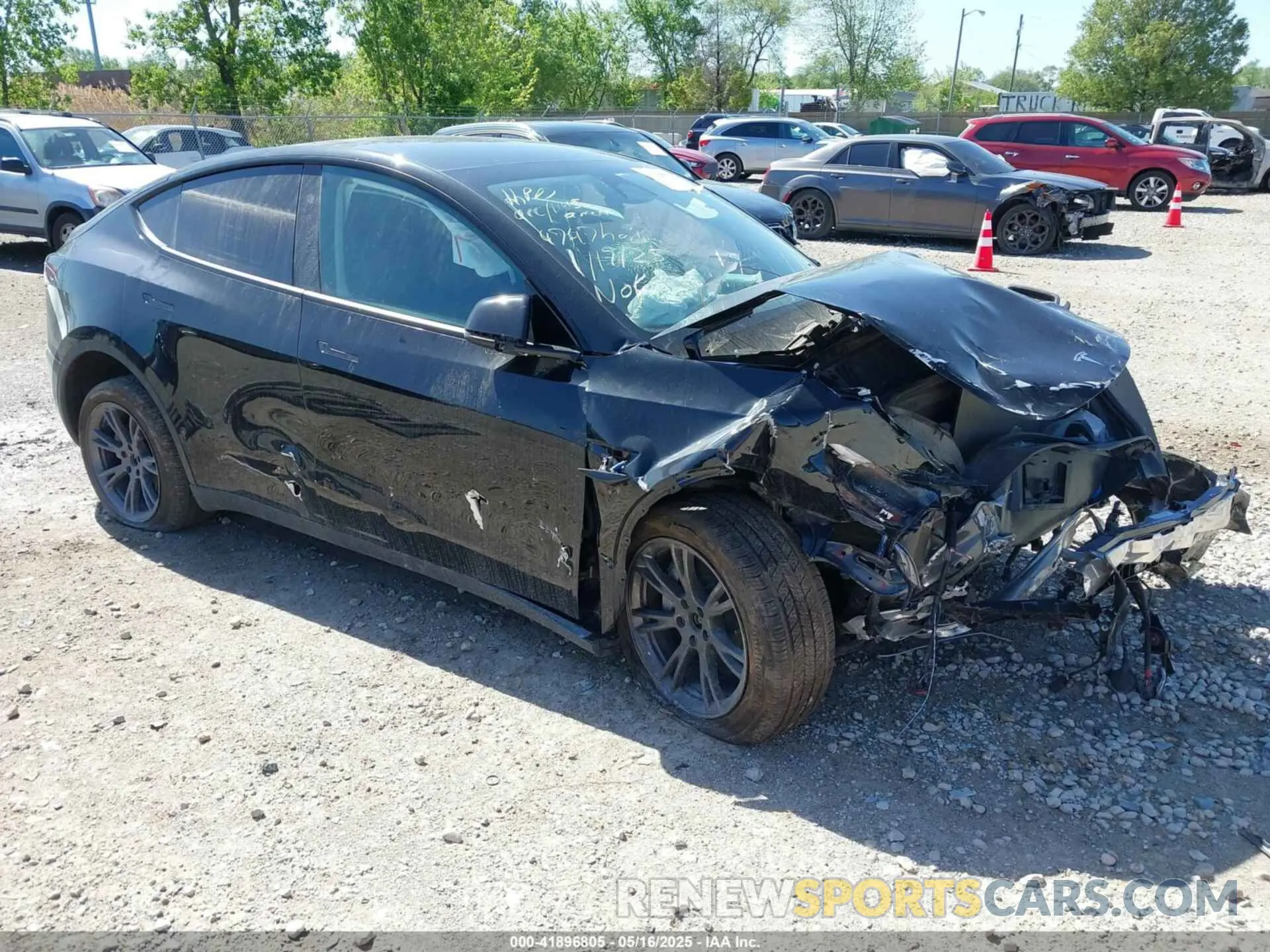 1 fotografías del automóvil dañado 7SAYGDEE3SF229693 TESLA MODEL Y 2025