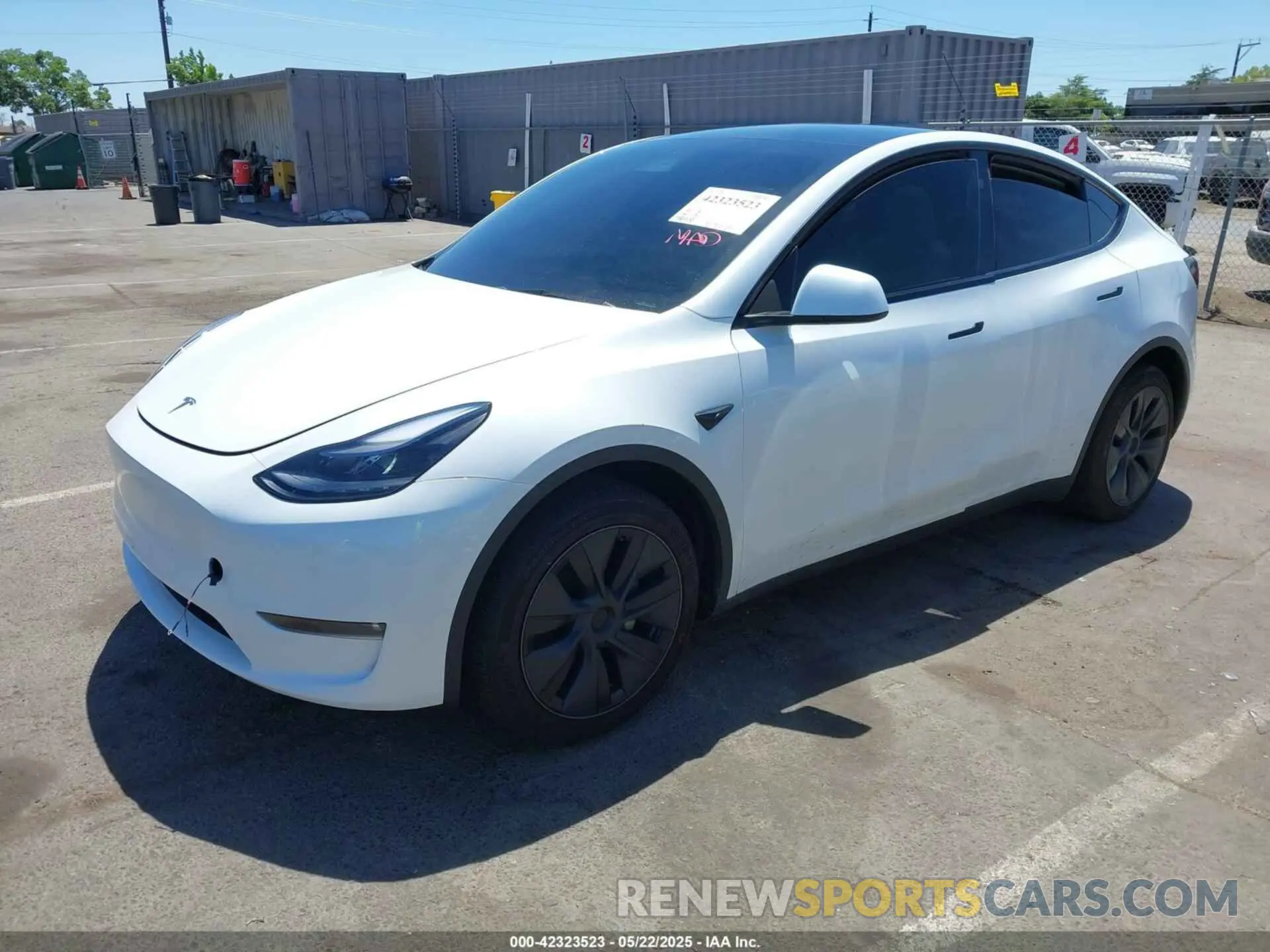 2 fotografías del automóvil dañado 7SAYGDEE4SF302702 TESLA MODEL Y 2025