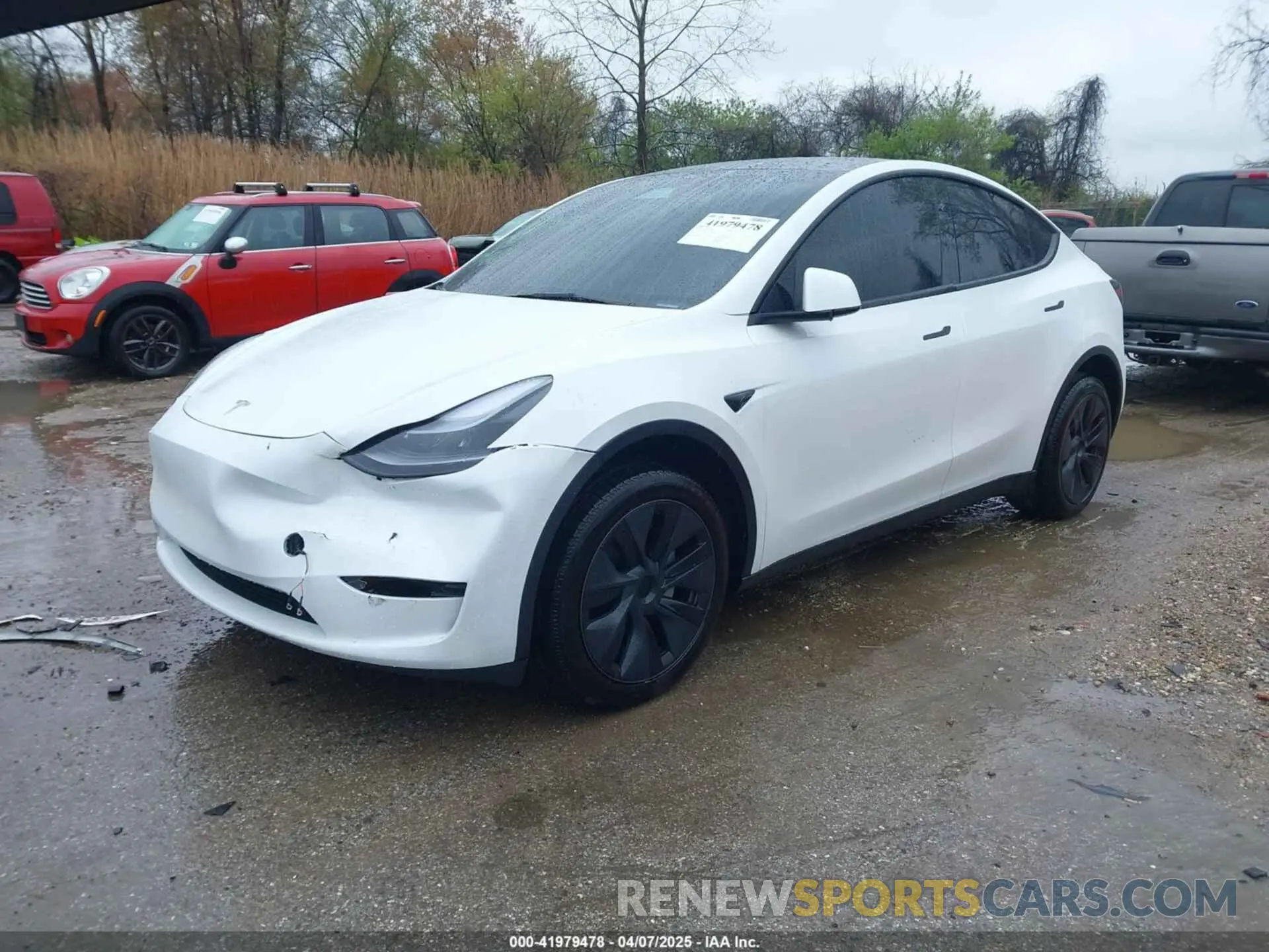 2 fotografías del automóvil dañado 7SAYGDEE5SA355888 TESLA MODEL Y 2025