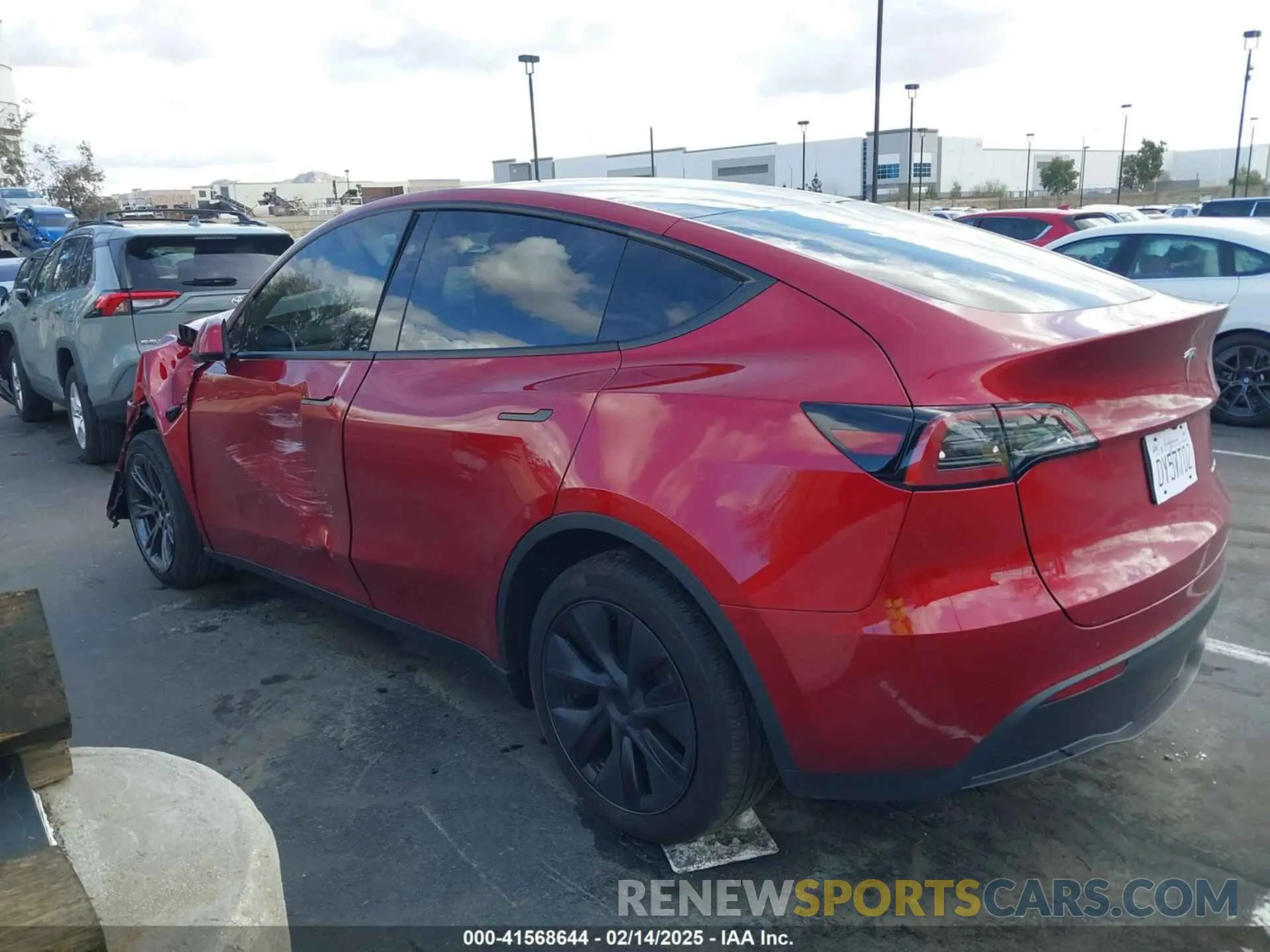15 fotografías del automóvil dañado 7SAYGDEE5SF283772 TESLA MODEL Y 2025