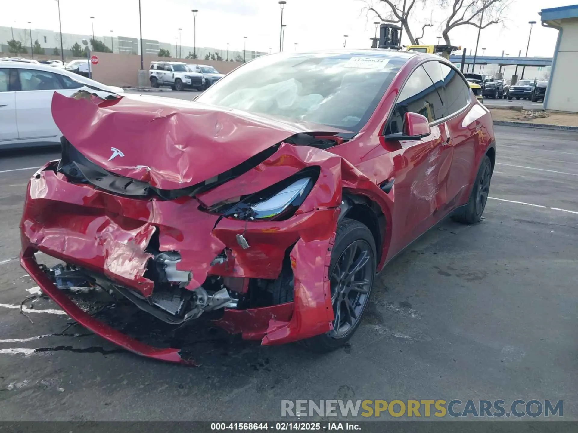 2 fotografías del automóvil dañado 7SAYGDEE5SF283772 TESLA MODEL Y 2025