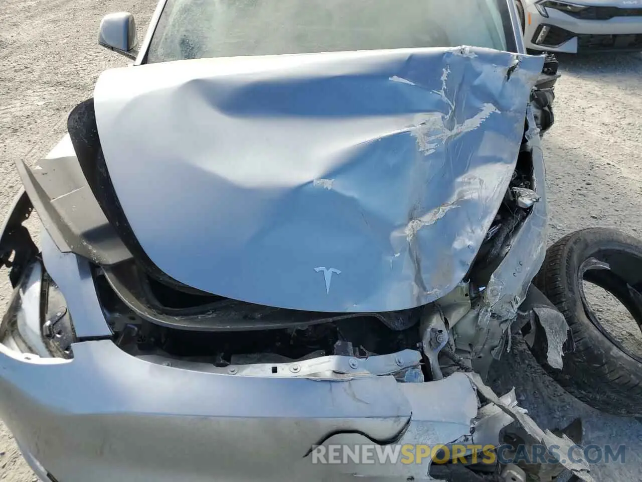 12 fotografías del automóvil dañado 7SAYGDEE7SA345606 TESLA MODEL Y 2025
