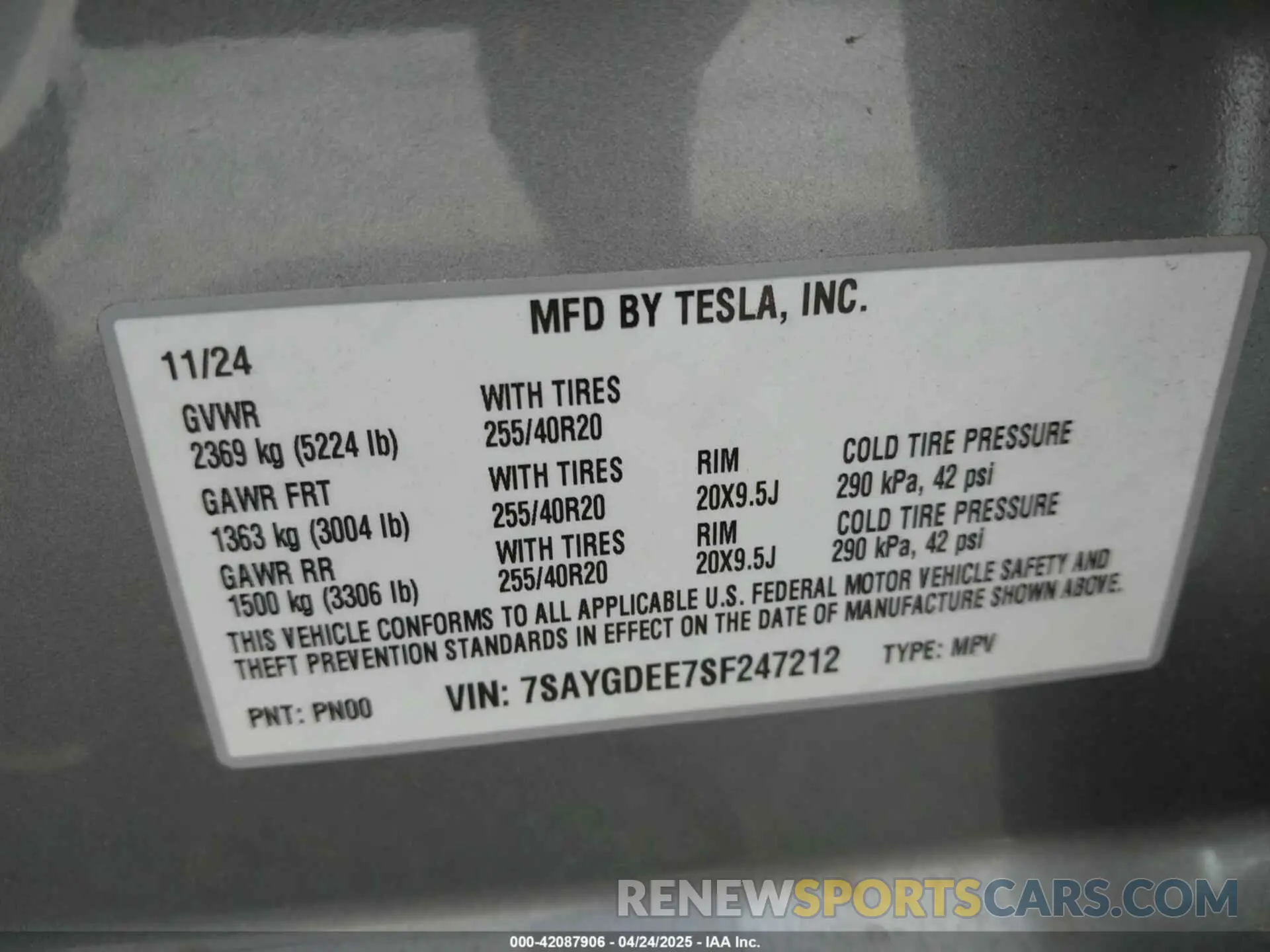 9 fotografías del automóvil dañado 7SAYGDEE7SF247212 TESLA MODEL Y 2025