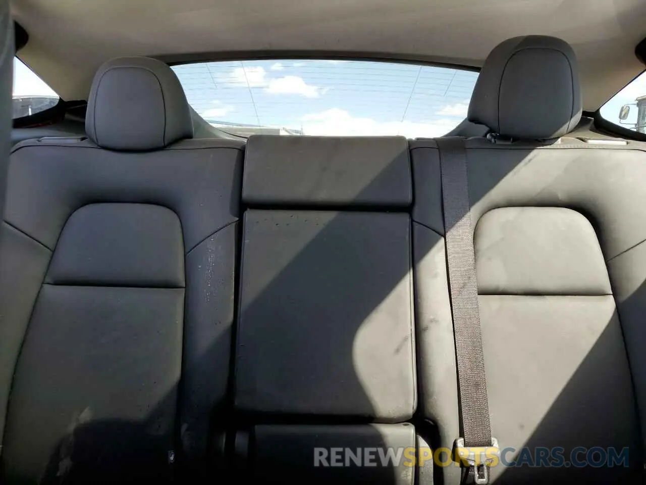 10 fotografías del automóvil dañado 7SAYGDEE7SF286737 TESLA MODEL Y 2025