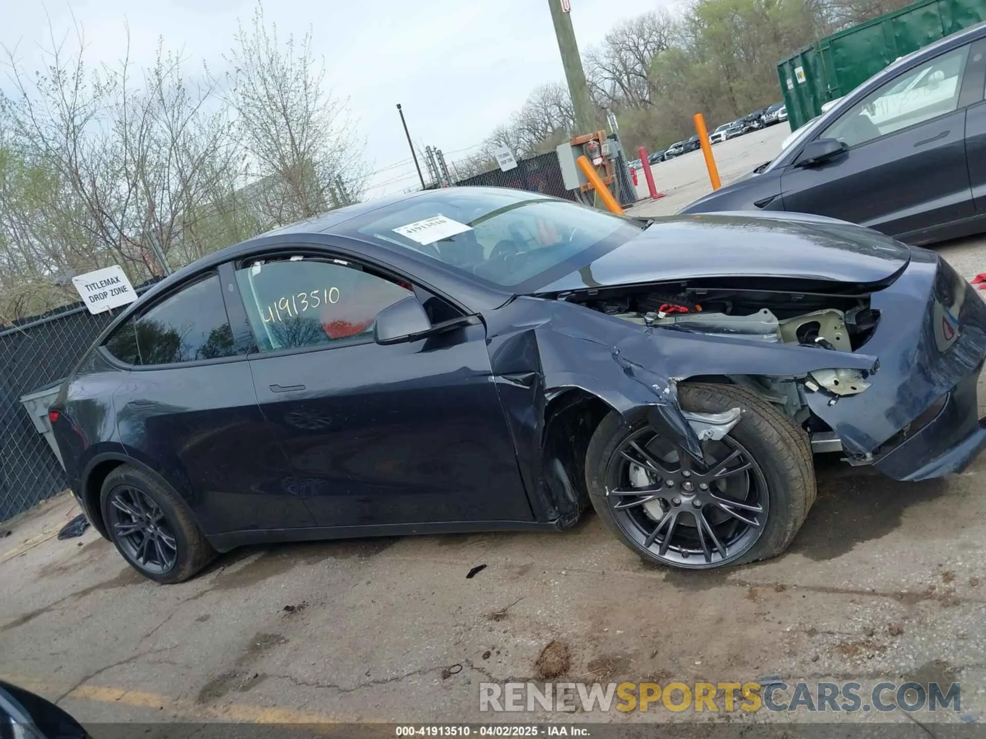 13 fotografías del automóvil dañado 7SAYGDEE7SF287094 TESLA MODEL Y 2025