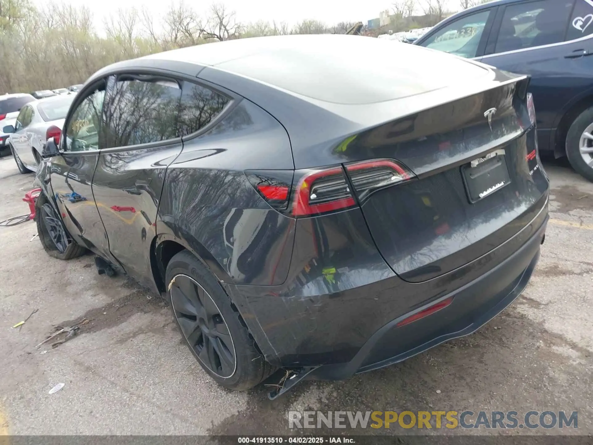 3 fotografías del automóvil dañado 7SAYGDEE7SF287094 TESLA MODEL Y 2025