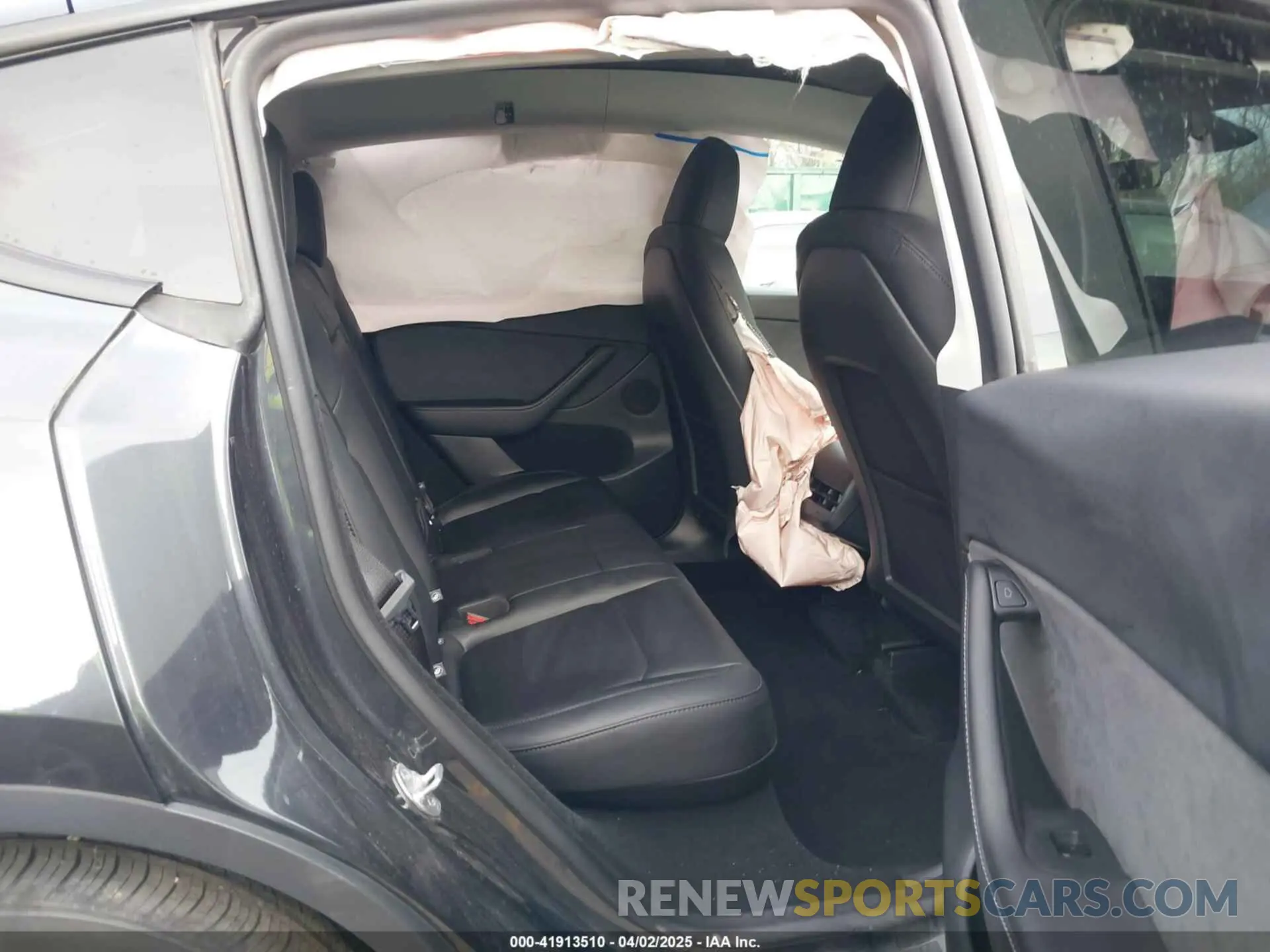 8 fotografías del automóvil dañado 7SAYGDEE7SF287094 TESLA MODEL Y 2025