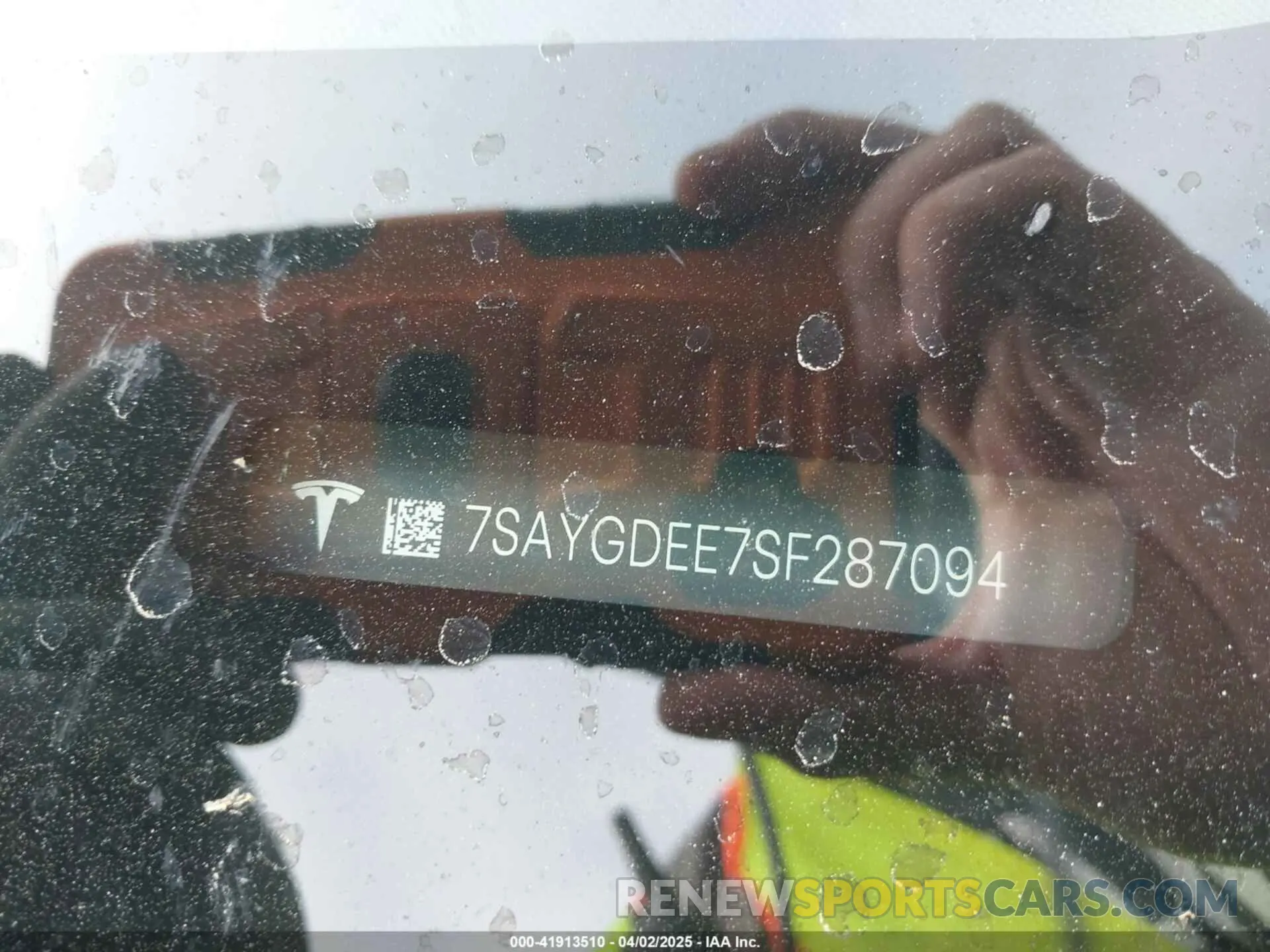 9 fotografías del automóvil dañado 7SAYGDEE7SF287094 TESLA MODEL Y 2025