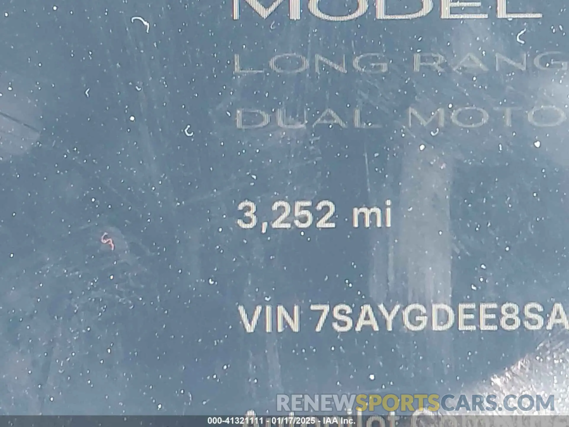 14 fotografías del automóvil dañado 7SAYGDEE8SA348210 TESLA MODEL Y 2025