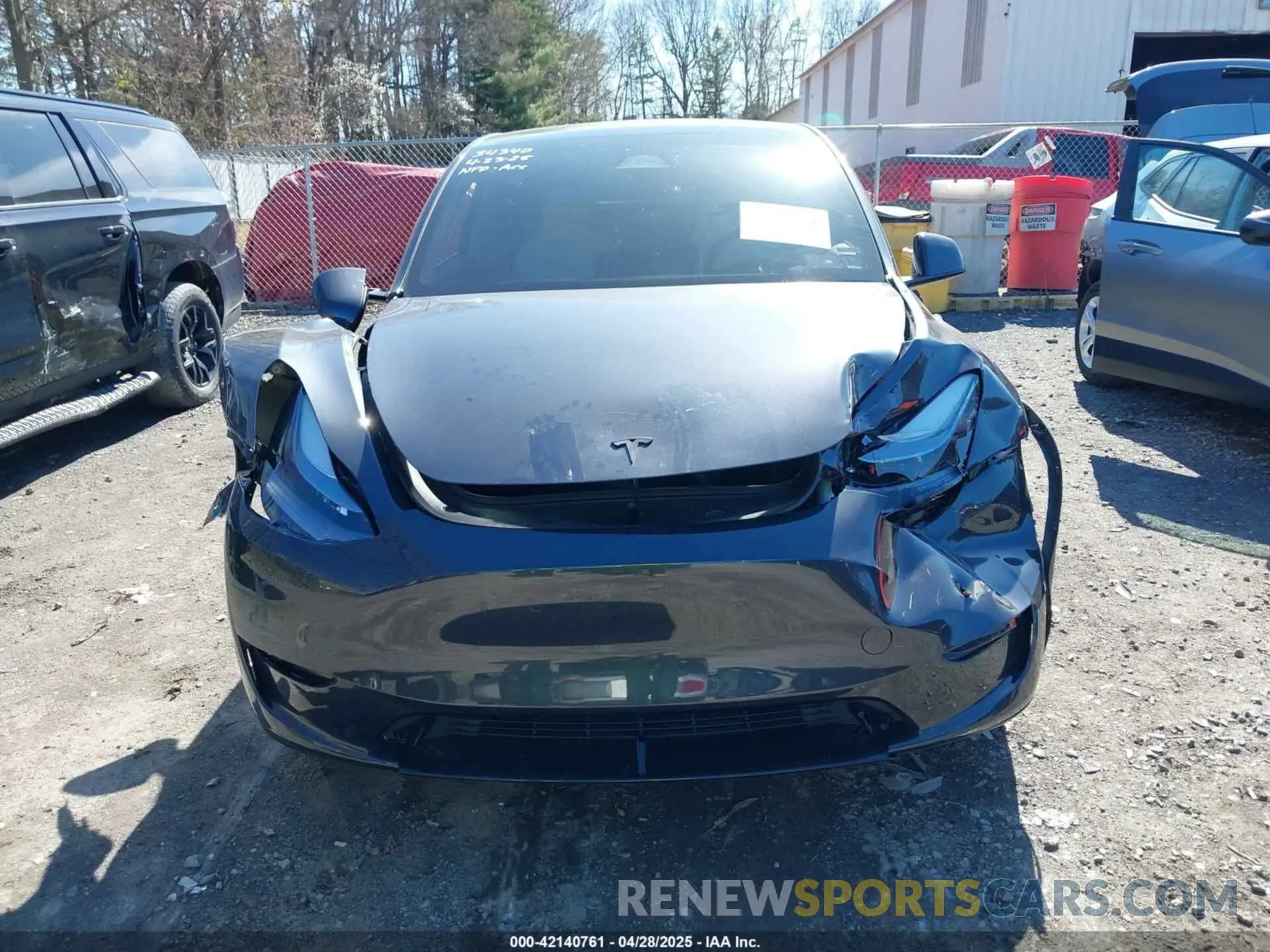 12 fotografías del automóvil dañado 7SAYGDEE8SF244254 TESLA MODEL Y 2025