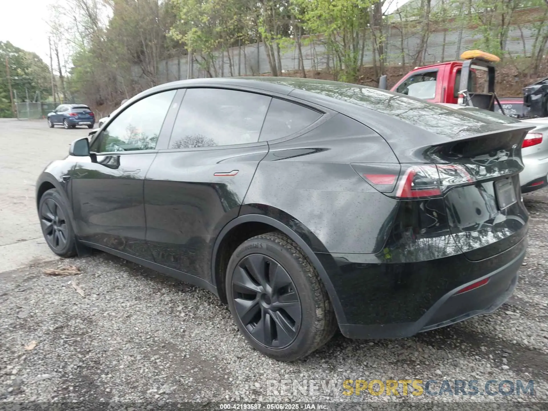 3 fotografías del automóvil dañado 7SAYGDEE9SA367039 TESLA MODEL Y 2025