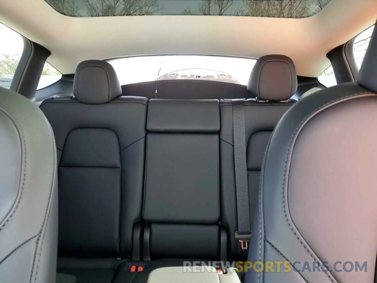 10 fotografías del automóvil dañado 7SAYGDEE9SF224403 TESLA MODEL Y 2025