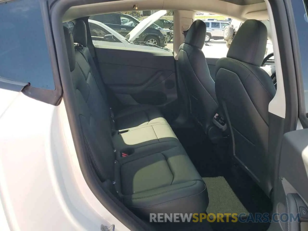 11 fotografías del automóvil dañado 7SAYGDEE9SF224403 TESLA MODEL Y 2025