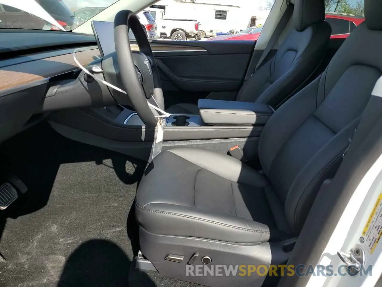 7 fotografías del automóvil dañado 7SAYGDEE9SF224403 TESLA MODEL Y 2025