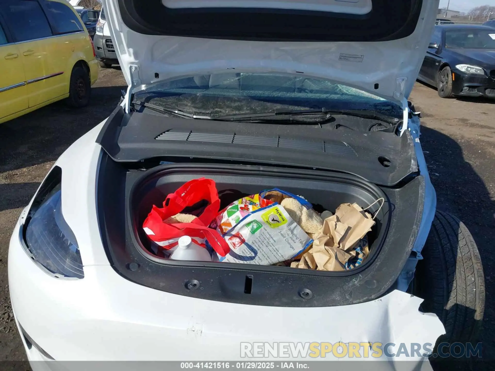 10 fotografías del automóvil dañado 7SAYGDEE9SF248135 TESLA MODEL Y 2025