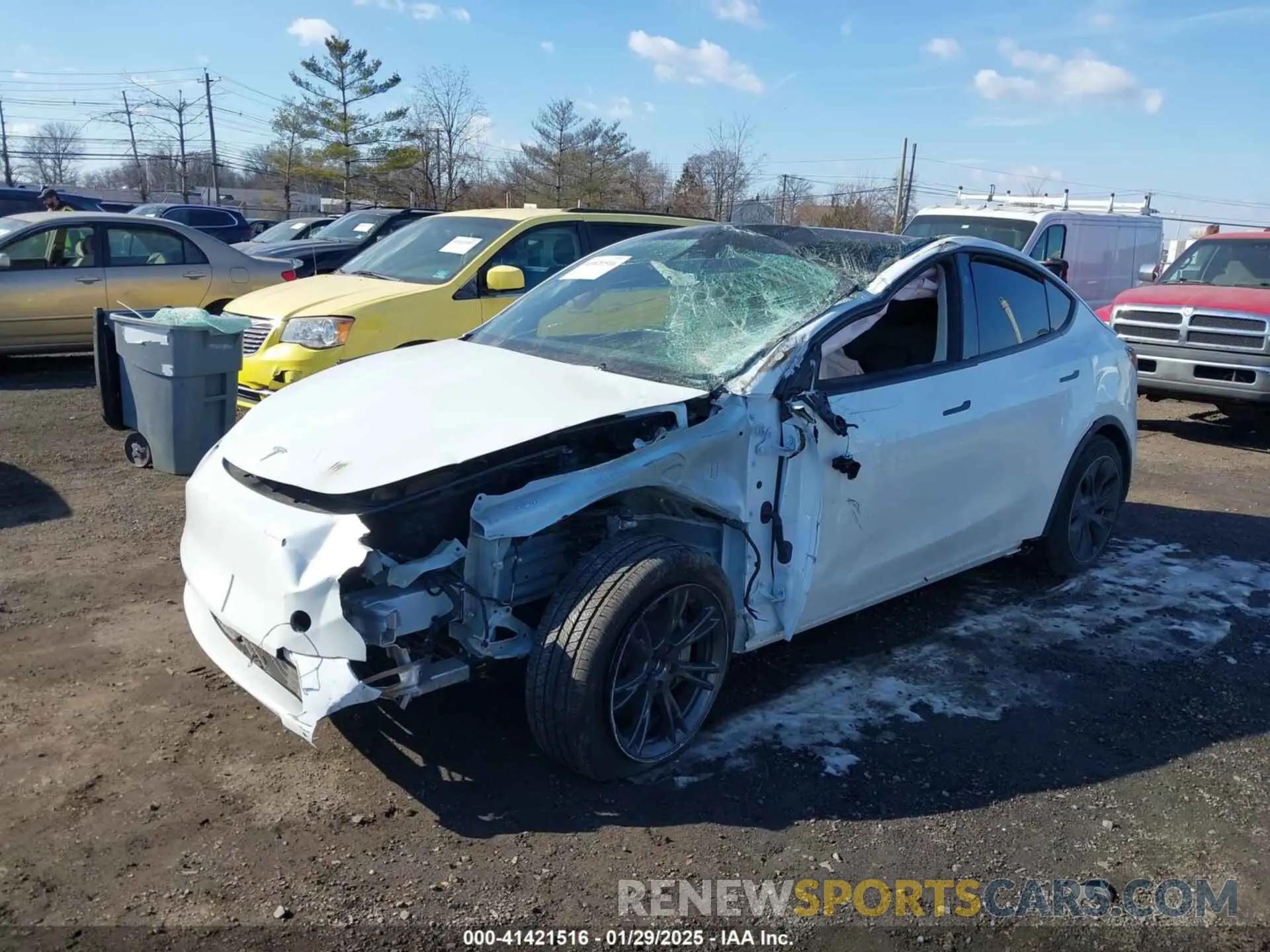 6 fotografías del automóvil dañado 7SAYGDEE9SF248135 TESLA MODEL Y 2025