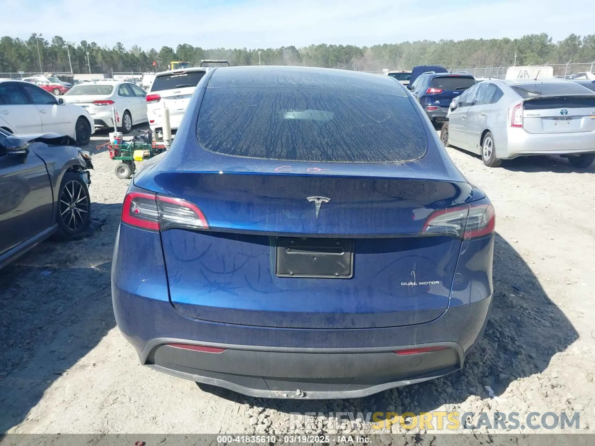 16 fotografías del automóvil dañado 7SAYGDEEXSA346006 TESLA MODEL Y 2025