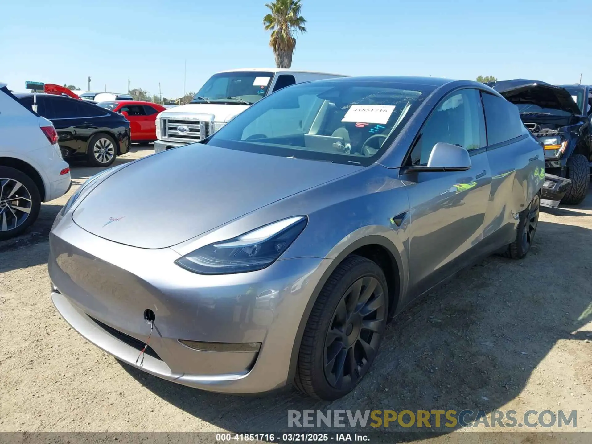 2 fotografías del automóvil dañado 7SAYGDEEXSF240903 TESLA MODEL Y 2025
