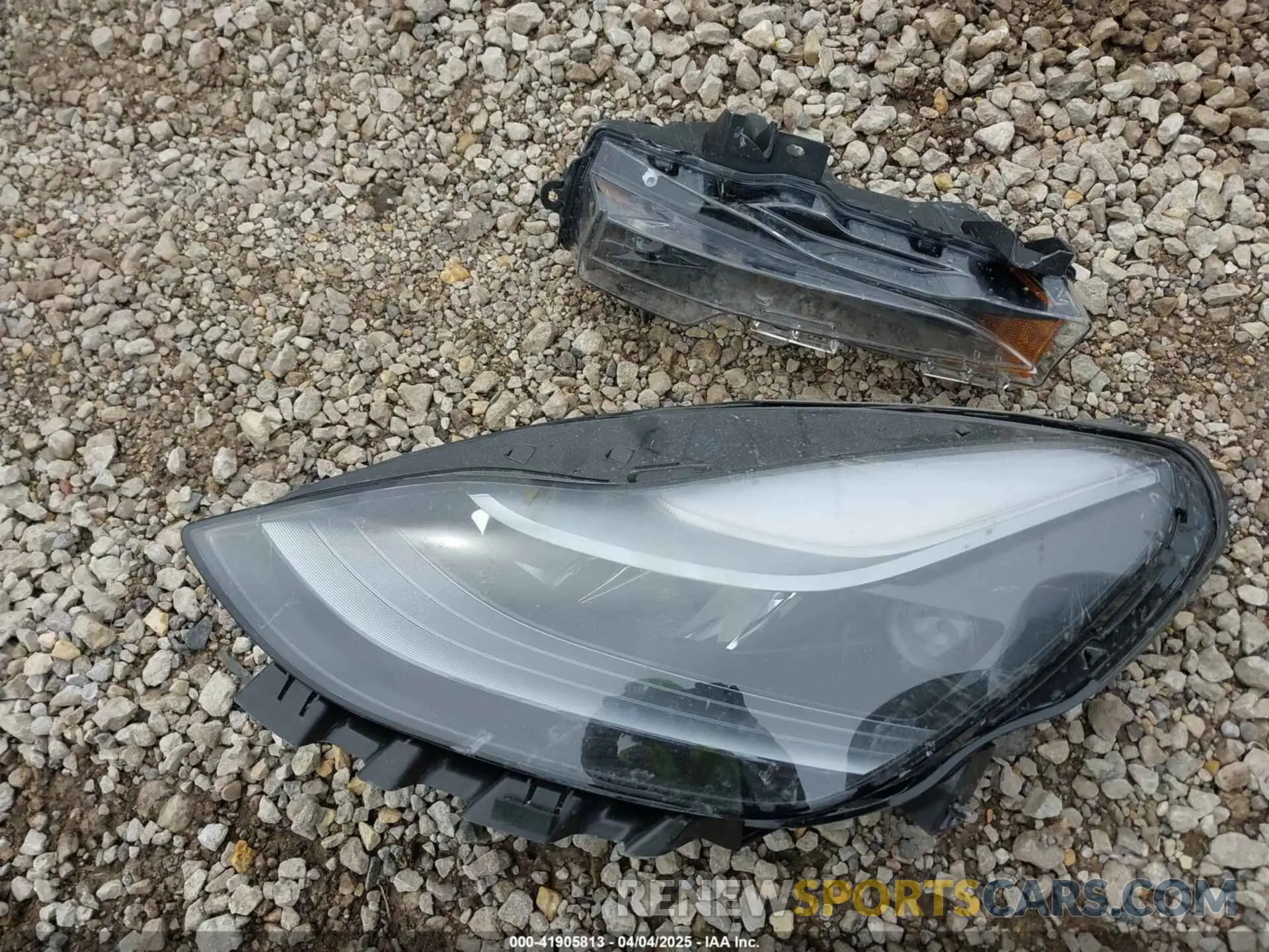 12 fotografías del automóvil dañado 7SAYGDEEXSF266143 TESLA MODEL Y 2025